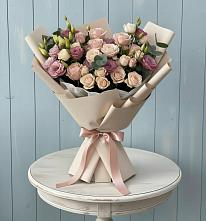 Букет бодрость в Сухиничах Букет цветов из:  Розы и Лизиантусы в Сухиничах