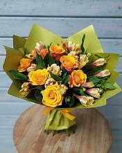 Букет созвездие в Сухиничах Букет цветов из:  Альстромерии и Розы в Сухиничах