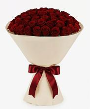 Букет 101 Бордовая роза Блэк Бакарра в Сухиничах