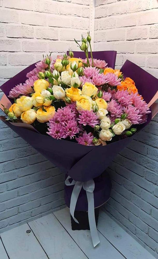 Букет Красочный праздник в Сухиничах Букет цветов из: Хризантемы и Розы в Сухиничах
