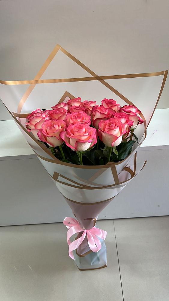 Розовые розы Сеньорита в Сухиничах Букет Розовые розы Сеньорита в Сухиничах