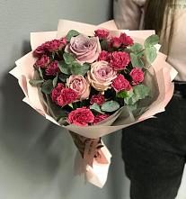 Букет восхищение в Сухиничах Букет цветов из:  Гвоздики и Розы в Сухиничах