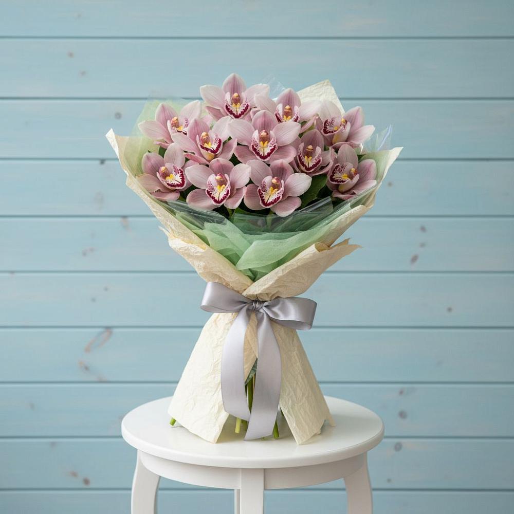 Букет 11 орхидей в Сухиничах Букет цветов из: Орхидеи и Розы в Сухиничах