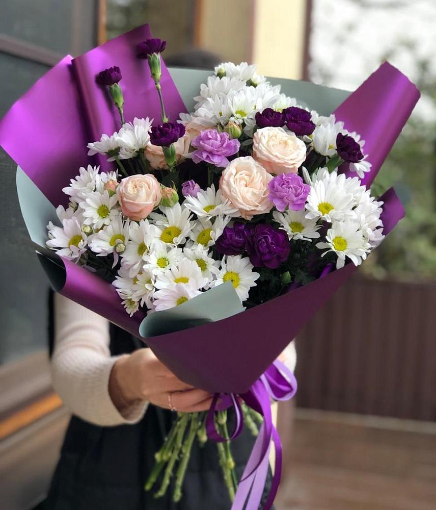 Букет фиолетовый сад в Сухиничах Букет цветов из: Хризантемы, Гвоздики и Розы в Сухиничах