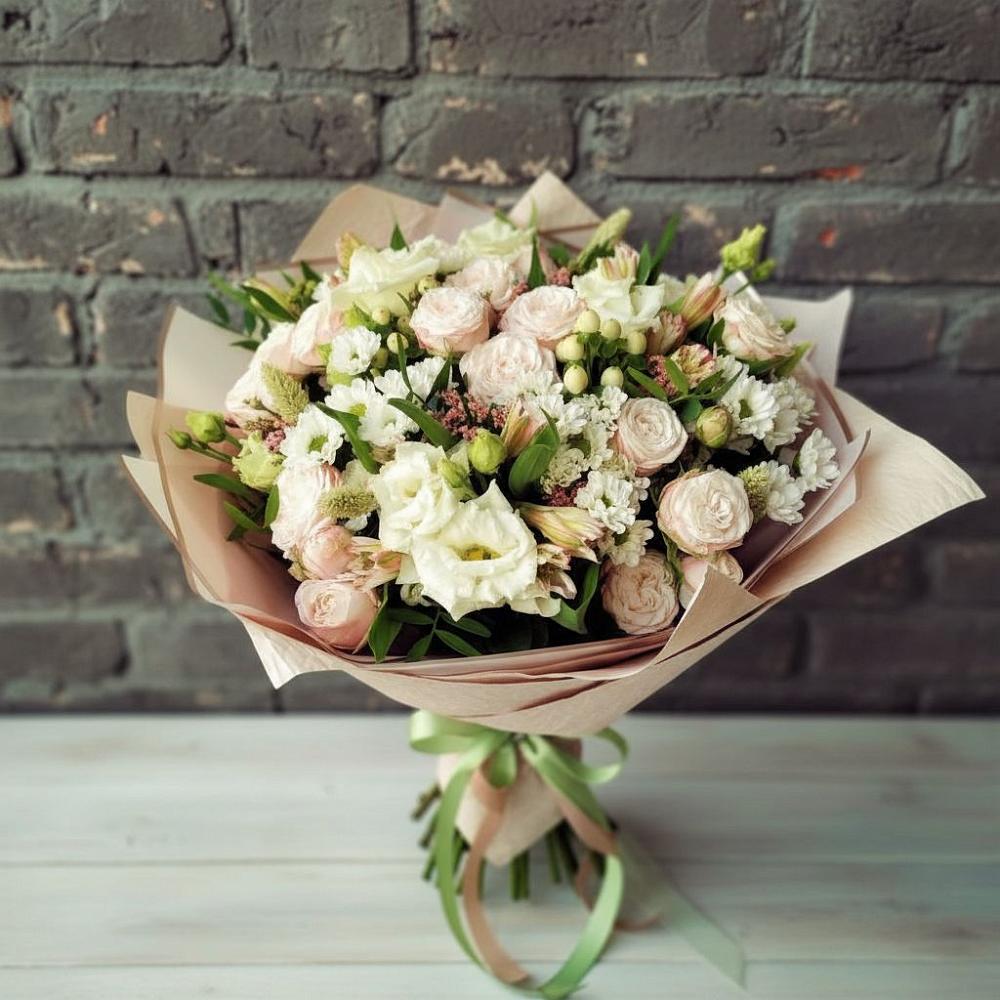 Букет нежное ассорти в Сухиничах Букет цветов из: Альстромерии, Розы и Хризантемы в Сухиничах