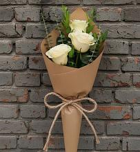 Букет из 3 роз в Сухиничах Букет цветов из:  Розы в Сухиничах