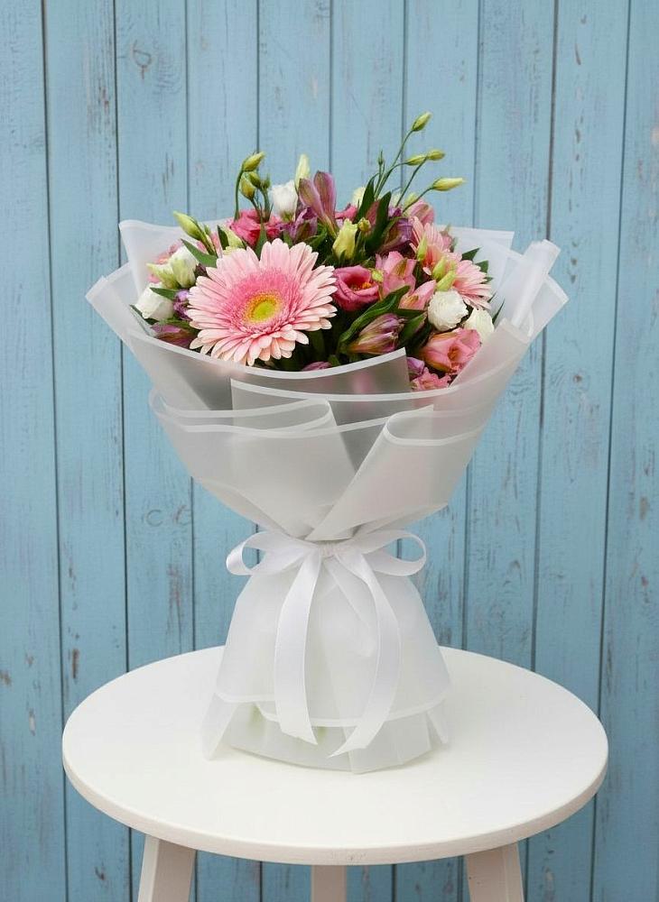 Букет прохладный бриз в Сухиничах Букет цветов из: Герберы, Альстромерии и Лизиантусы в Сухиничах