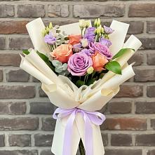 Букет цветов из:  Лизиантусы и Розы #REPLACE_PRED# Сухиничах