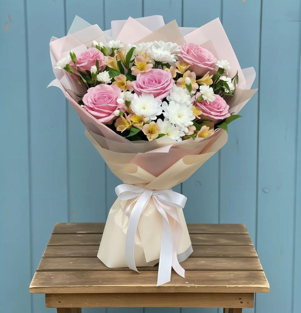 Букет французская меренга в Сухиничах Букет цветов из: Гвоздики, Орхидеи и Розы в Сухиничах