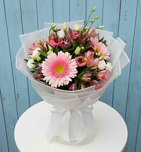 Букет прохладный бриз в Сухиничах Букет цветов из:  Герберы, Альстромерии и Лизиантусы в Сухиничах