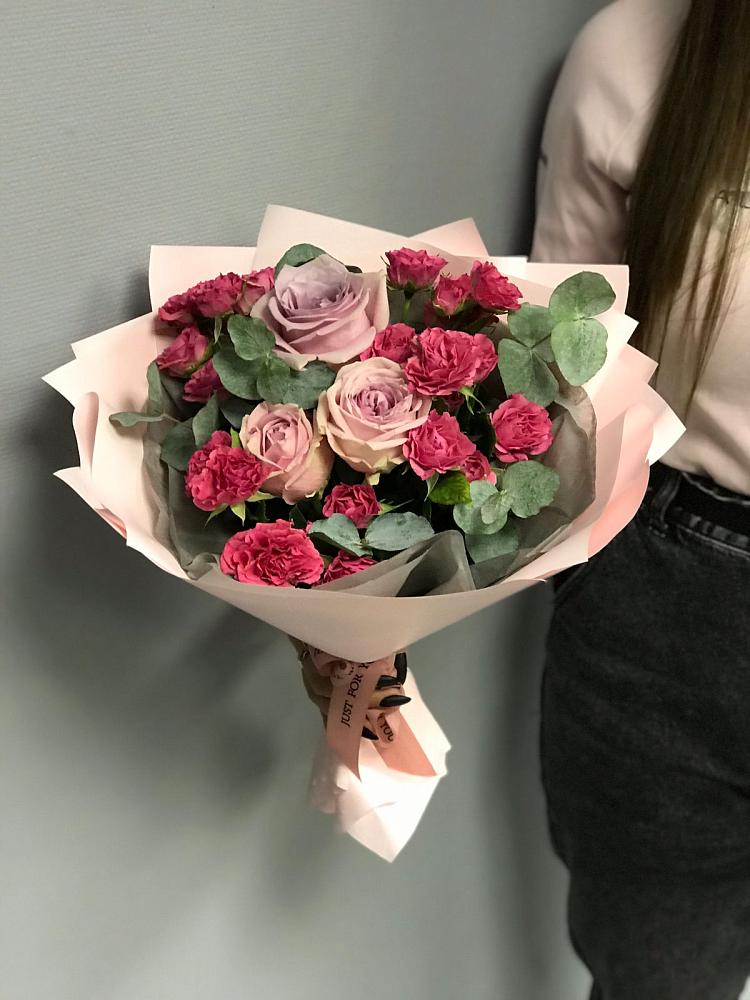 Букет восхищение в Сухиничах Букет цветов из: Гвоздики и Розы в Сухиничах